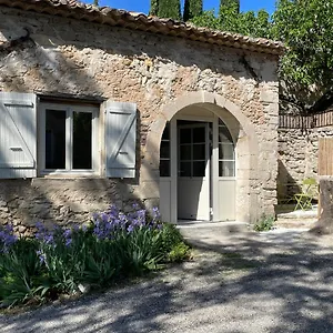  Hébergement de vacances Le Mazet, Des Lucioles En Provence